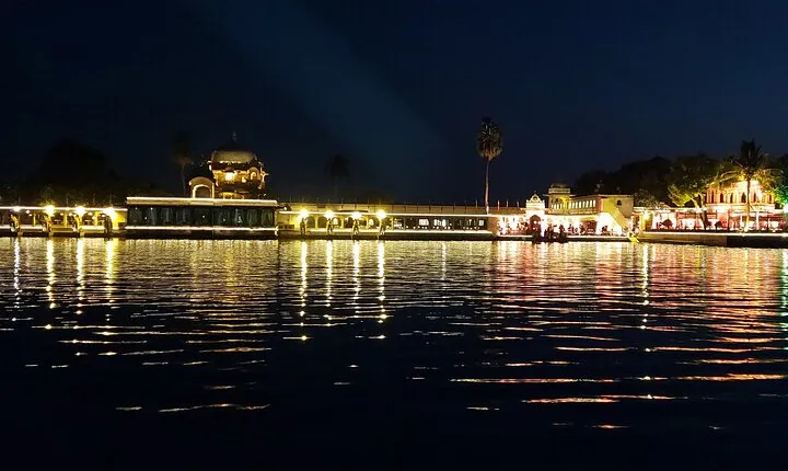 Night Heritage walk " Travel with Chinmay " - with Refreshments.