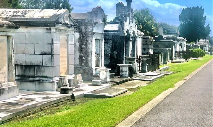 New Orleans Cemetery Walking Tour