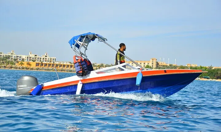 Private Speed Boat & Swim With Dolphins & Water Sports-hurghada
