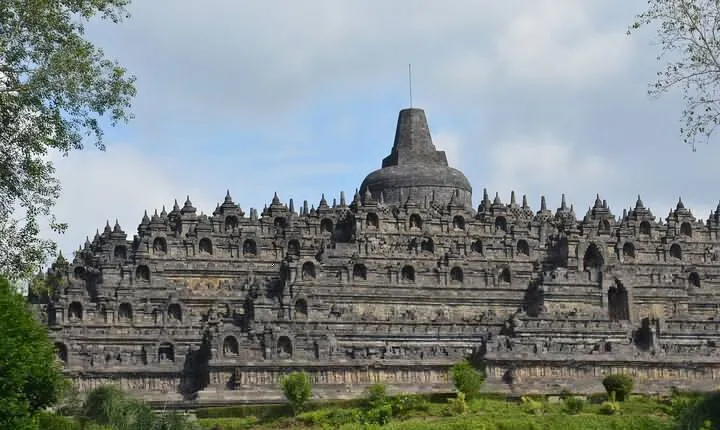 Merapi Sunrise, Borobudur Climb Up Access, and Prambanan Day Tour