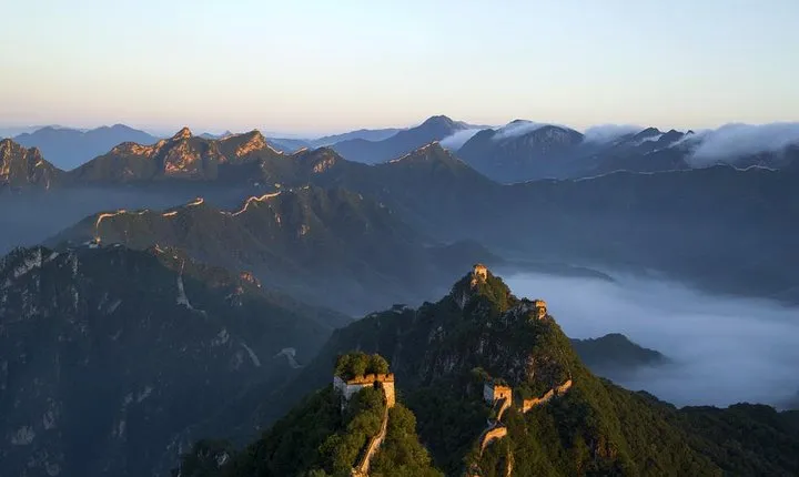 2-Day Great Wall Hiking Tour from Beijing: Jiankou, Mutianyu, Jinshanling and Simatai West