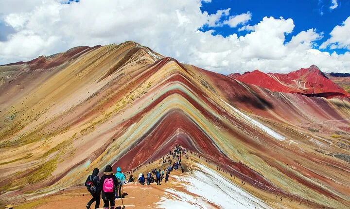 Full Day - Rainbow Mountain tour - Group Service