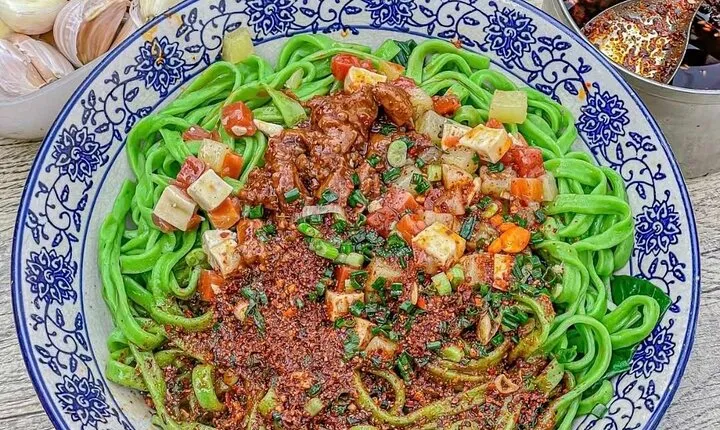Private Tour-Xi'an Foodie Taste and Seal Carving Experience