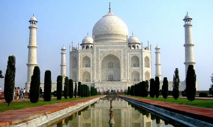 Taj Mahal Tour From Delhi With Lunch And Entrance Tickets