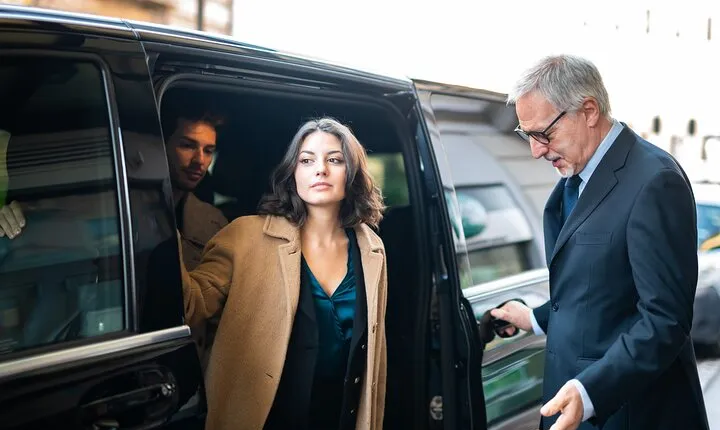 Private Transfer to Sorrento-Napoli Airport or Central Station