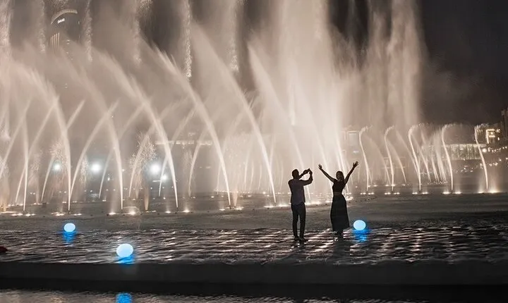 Dubai Fountain Walk Bridge