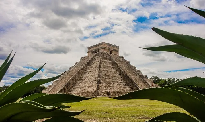 Chichen Itza, Cenote and Valladolid Small Group Day Trip