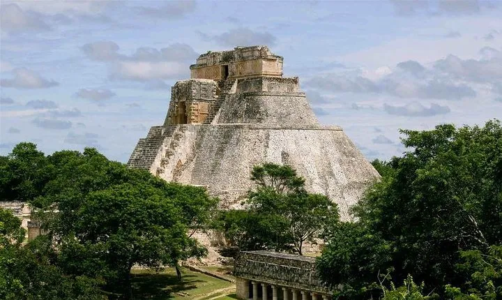 Private Tour: Uxmal & Hacienda Sotuta de Peon by Yucatan Concierge