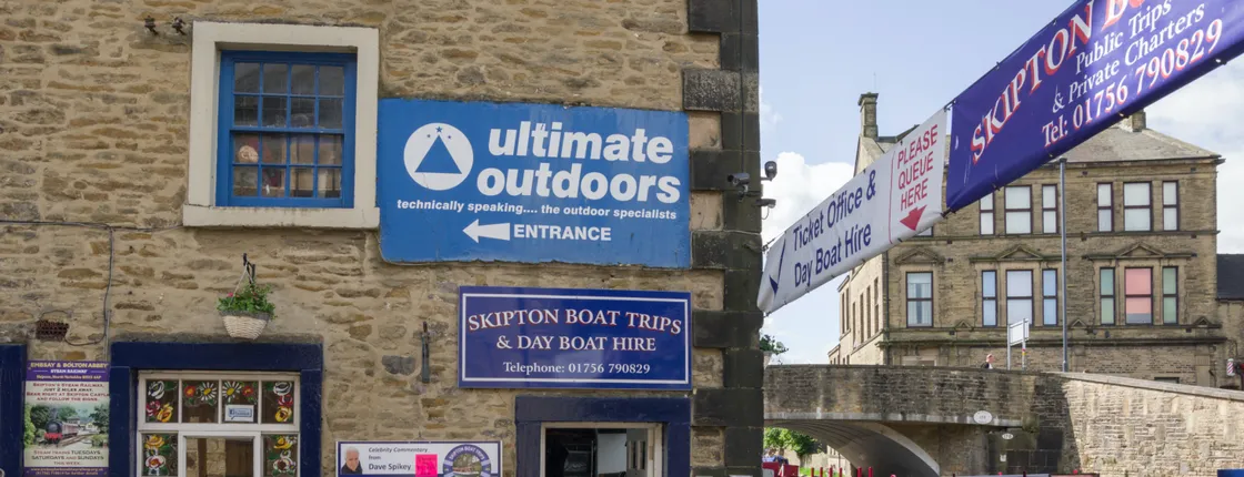 Skipton Canal self-drive day boats