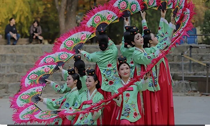 Korea Folk Village and Whasung Fortress Private Tour