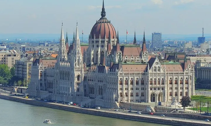 Private Budapest Day Trip from Vienna