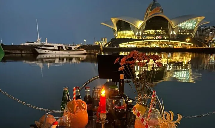 Yacht tour in Baku