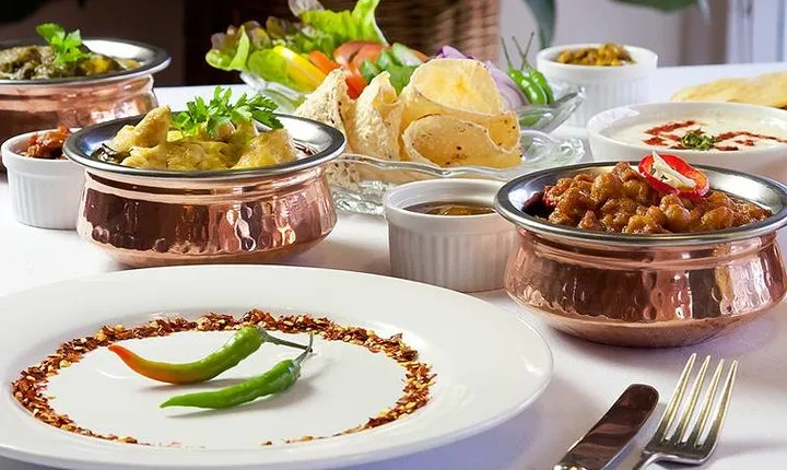 Small-group Delhi Home Cooked Dinner Experience