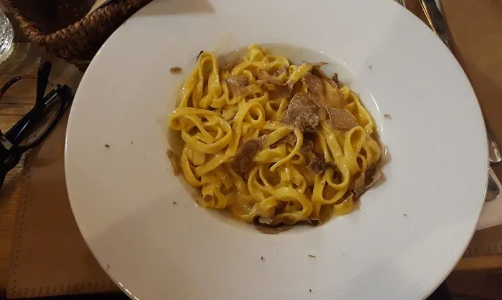 Private Food and Wine Experience in Tuscany