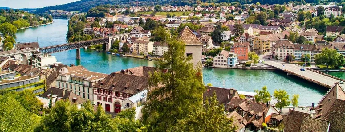 Schaffhausen city highlights walking tour with a local