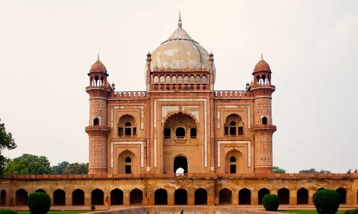 Half-Day Premium Delhi Heritage Cycling Tour - An Illustrious Tryst with time