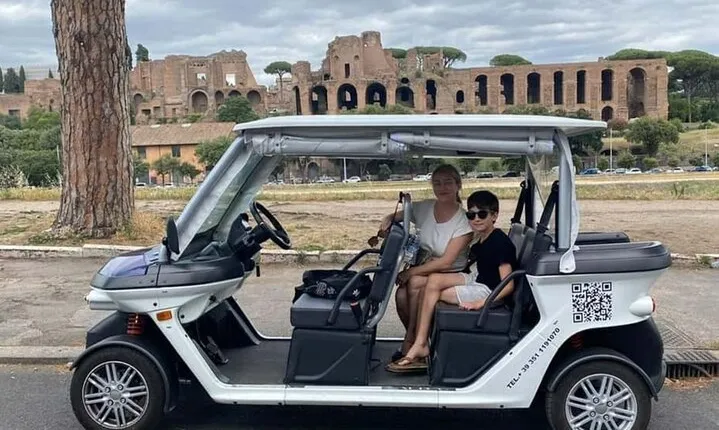 Rome Private Sightseeing Tour by Golf Cart