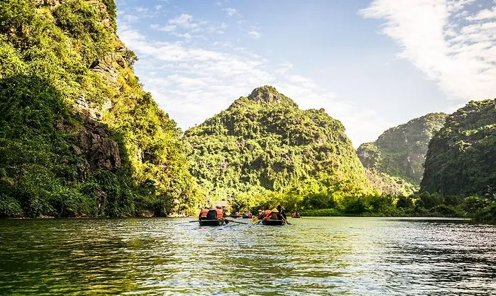 From Hanoi : Top Sightseeing Trang An & Hoa Lu Wonderfull Landscape
