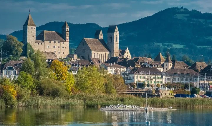 Zurich, Einsiedeln and Rapperswil by private vehicle and boat (Private Tour)!