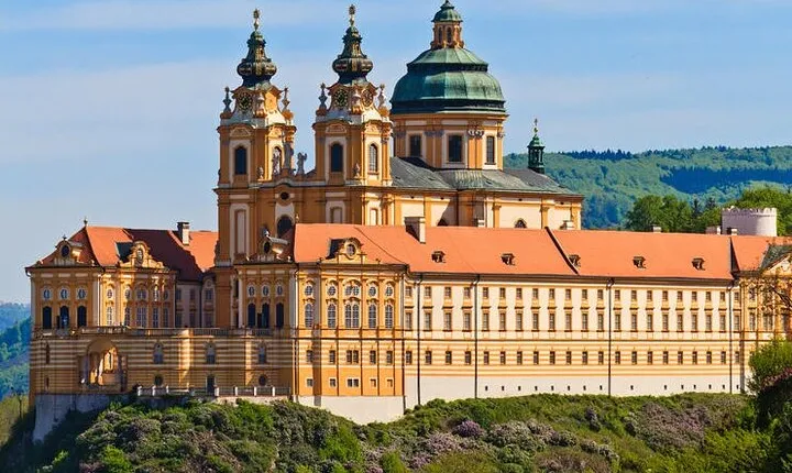 Melk, Wine & Dürnstein: A Wachau Private Tour from Vienna