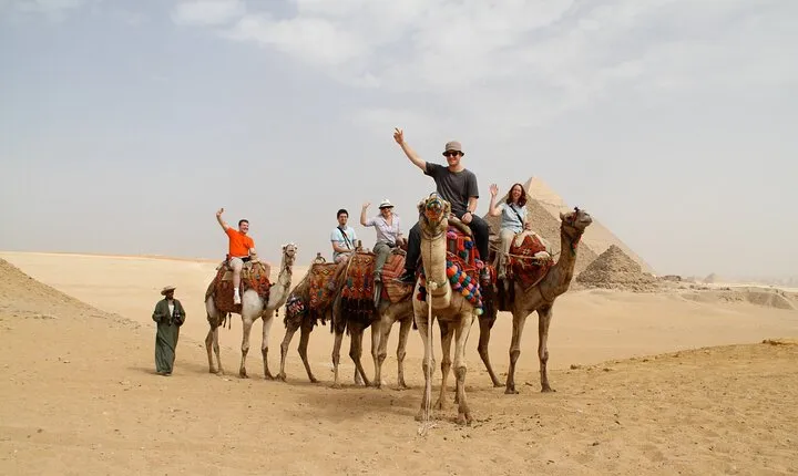 All inclusive :Pyramids of giza, Sphinx ,lunch, ,CAMEL,Shopping 