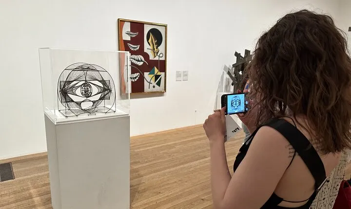 Tate Modern Private Tour in London with Blue Badge Guide