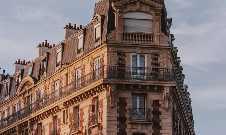 Bastille's Architecture & Artisans Self-Guided Walking Tour