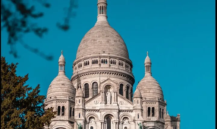 Guided Tour to Montmartre & Sacré-Cœur Chronicles