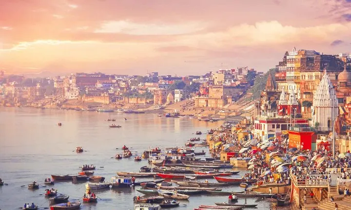 5-Day Varanasi & Agra Tour from Delhi by Train and Private Car