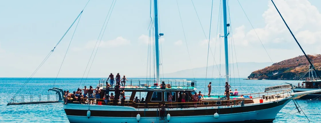 Full-day island hopping cruise from Athens with lunch