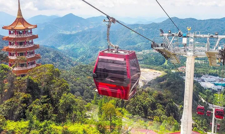 Genting Tour & Batu Caves Tour Include 2-way Cable Car Ride
