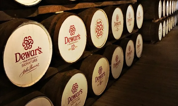 Casks & Chronicles: Day Tour of Scottish Whisky Distilleries