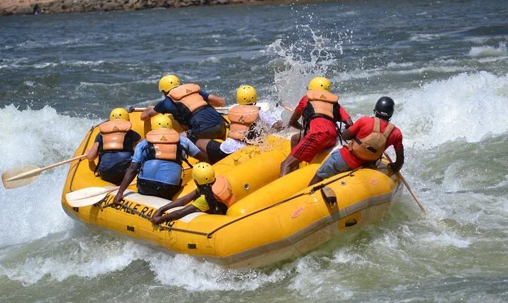 Private 2 Day Zipline & Whitewater Rafting on River Nile from Kampala