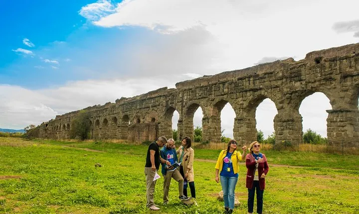 Roman Countryside Walk: Catacombs, Aqueducts and Appian Way