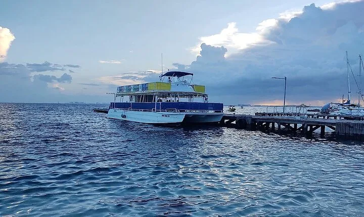 Isla Mujeres -Catamaran Unlimited from Cancun and Playa del Carmen