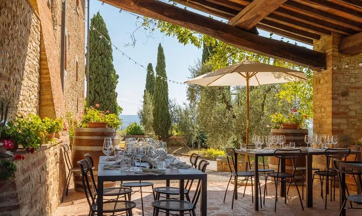 Art and Wine in the Heart of Chianti discover with us the tradition