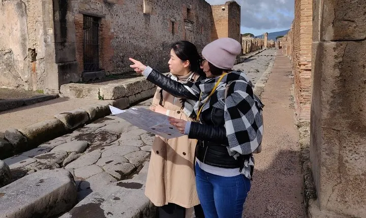 Private Pompeii Tour with Fast-Entrance Tickets to the Ruins & Exclusive Guide