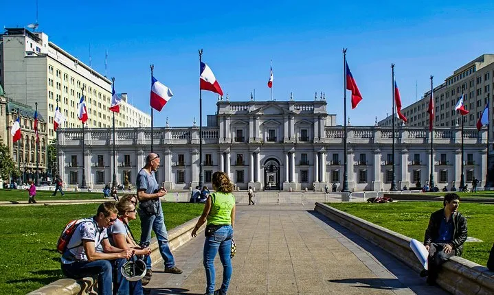 Santiago Highlights, Parks and Politics Bike Tour