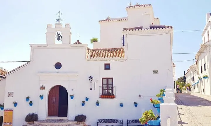 Discovering the Best of Mijas Private Guided Tour