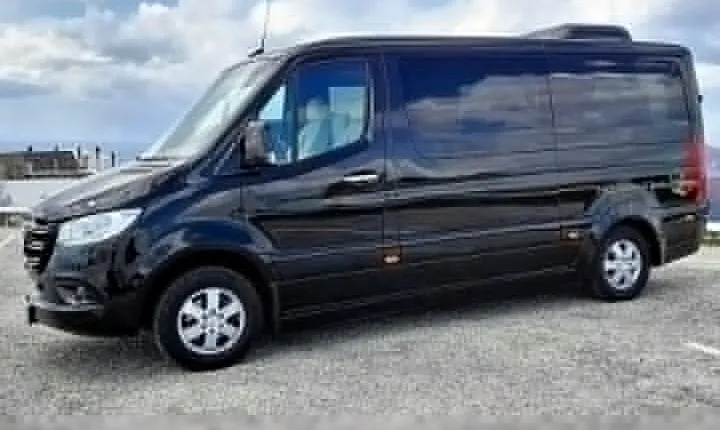 Shared transfer to/from the airport/port
