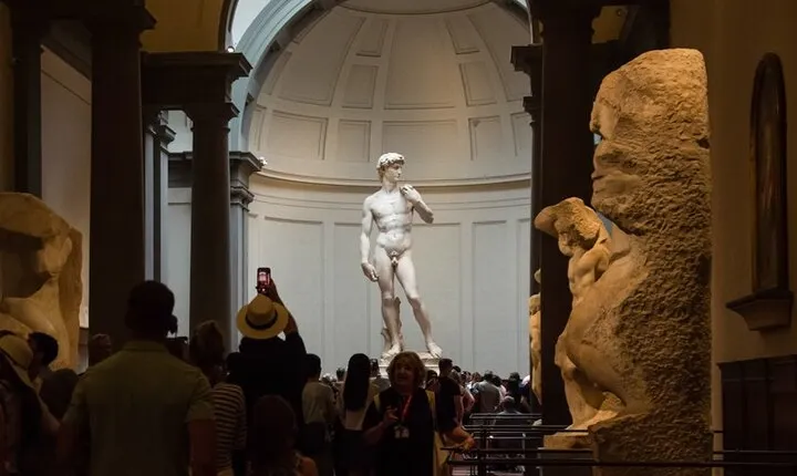 Accademia & Michelangelo's David Express Tour