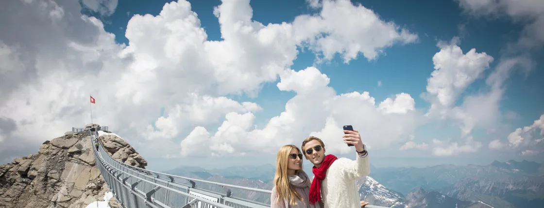 Glacier 3000 with cable car from Montreux