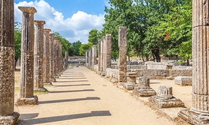 Corinth Canal and Ancient Olympia Private Trip from Athens