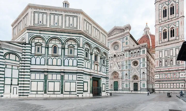 Duomo Square Guided Tour in Florence