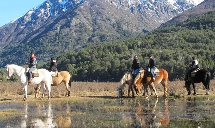 Los Baqueanos Lake Gutierrez Horseback Riding
