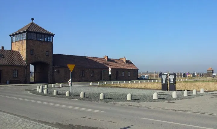 Private Tour to Auschwitz Birkenau & Salt Mine in One Day