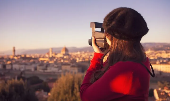 Capture Florence on Polaroids: Vintage Photo Tour