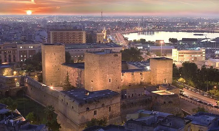 Tour of the fortifications of Bari: the defenses of the city and their history