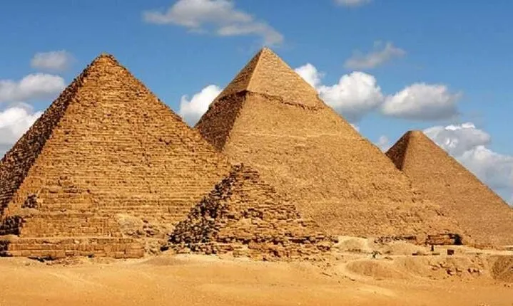 Private Full Tour Visit Pyramids Old Cairo & Khan Khalili Bazar
