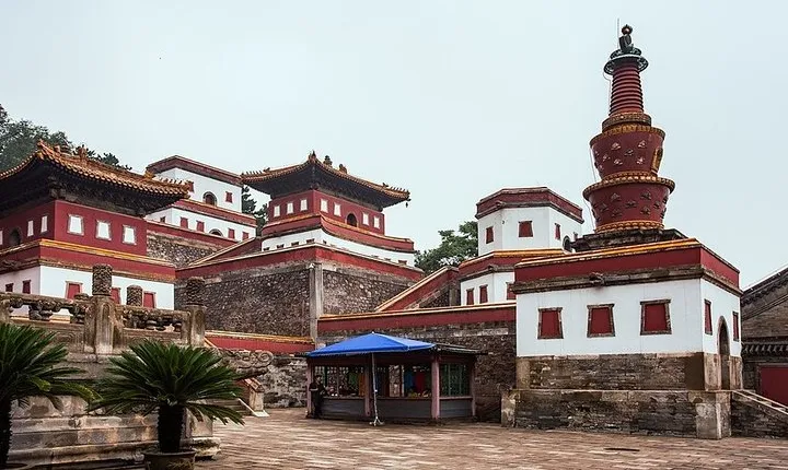 Private Full Day Tour to Chengde Summer Resort and Potala Palace from Beijing